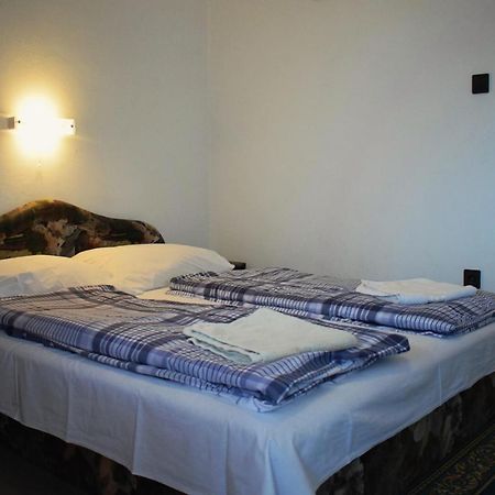 Ket Diofa Vendeghaz Hotel Felsőtárkány Eksteriør billede