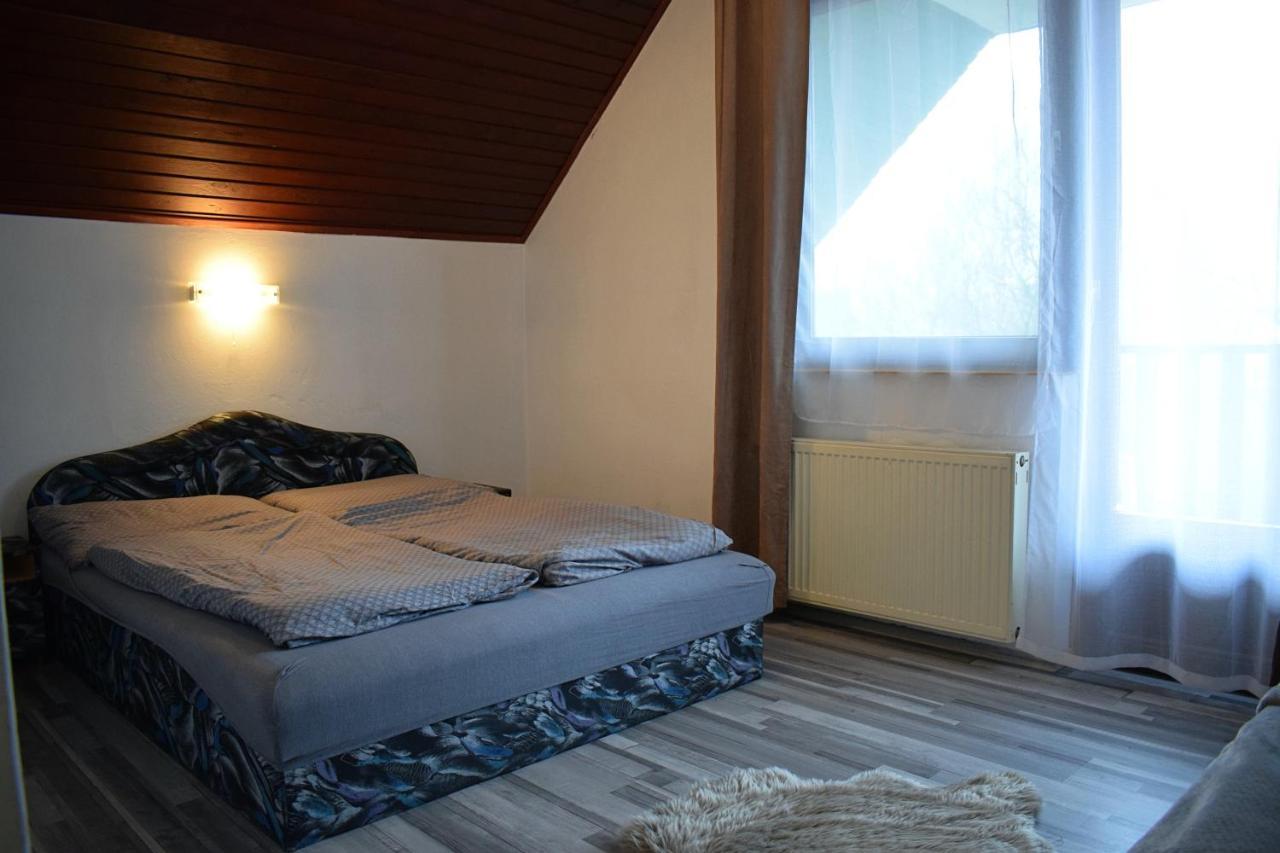 Ket Diofa Vendeghaz Hotel Felsőtárkány Eksteriør billede