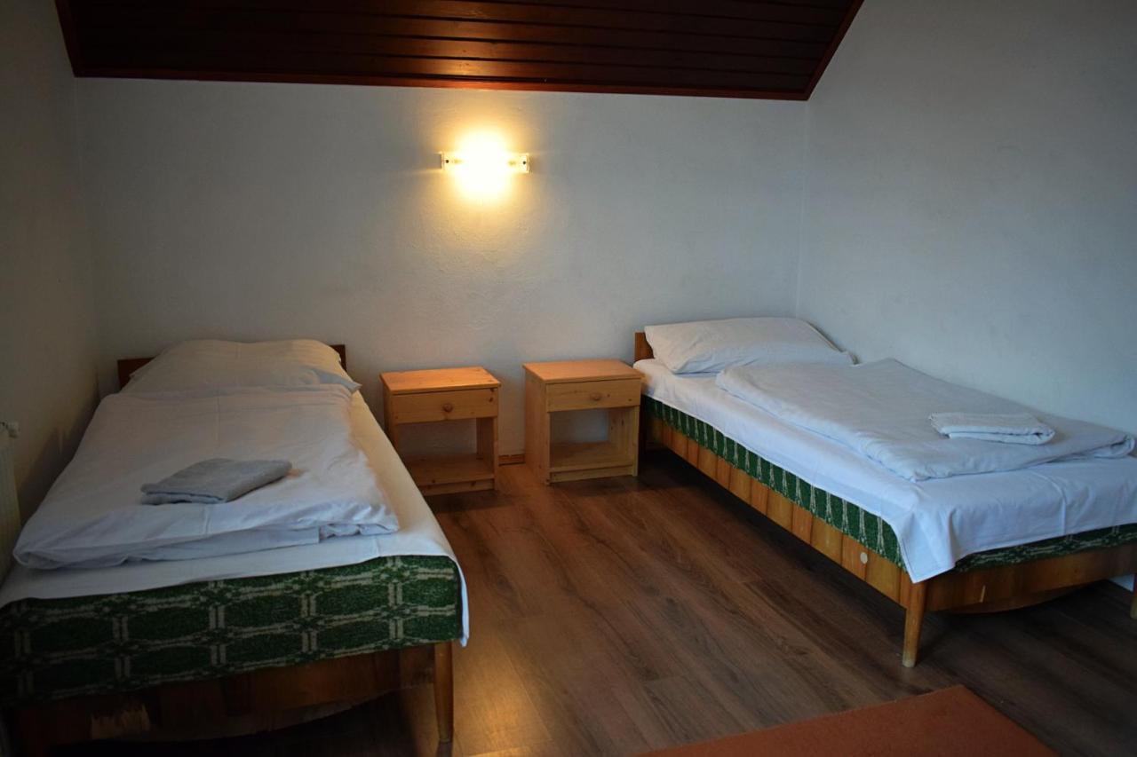 Ket Diofa Vendeghaz Hotel Felsőtárkány Eksteriør billede