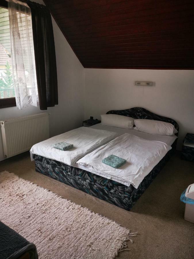 Ket Diofa Vendeghaz Hotel Felsőtárkány Eksteriør billede